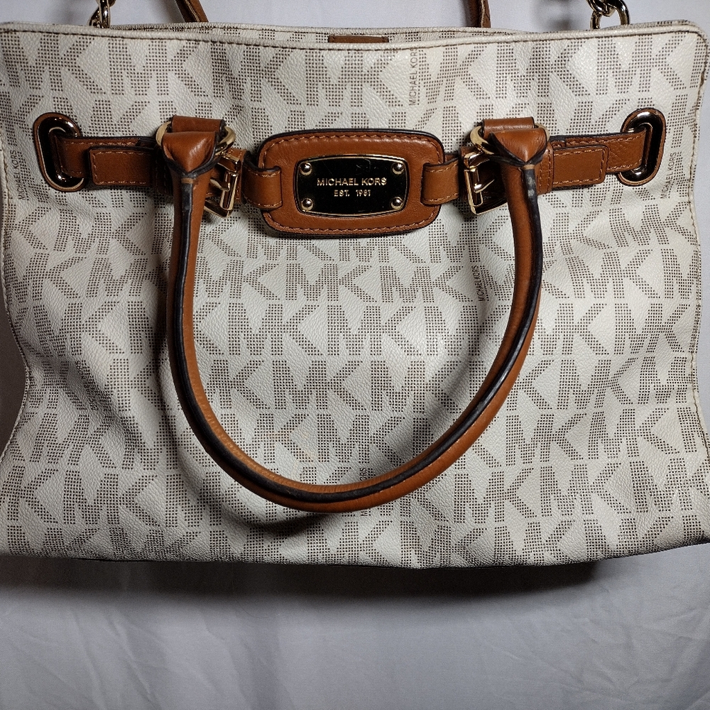 MK Hamilton in Vanilla